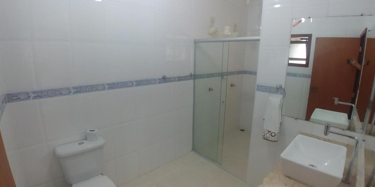 Sobrado Com Piscina Vermelha Do Norte